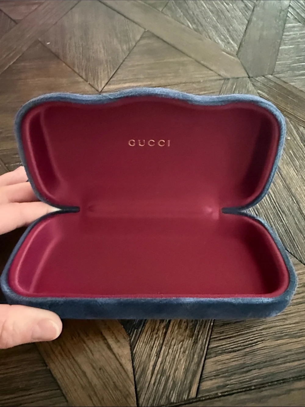 Gucci Large Blue Velvet Clamshell Sunglasses Case Red Silk Interior Authentic
